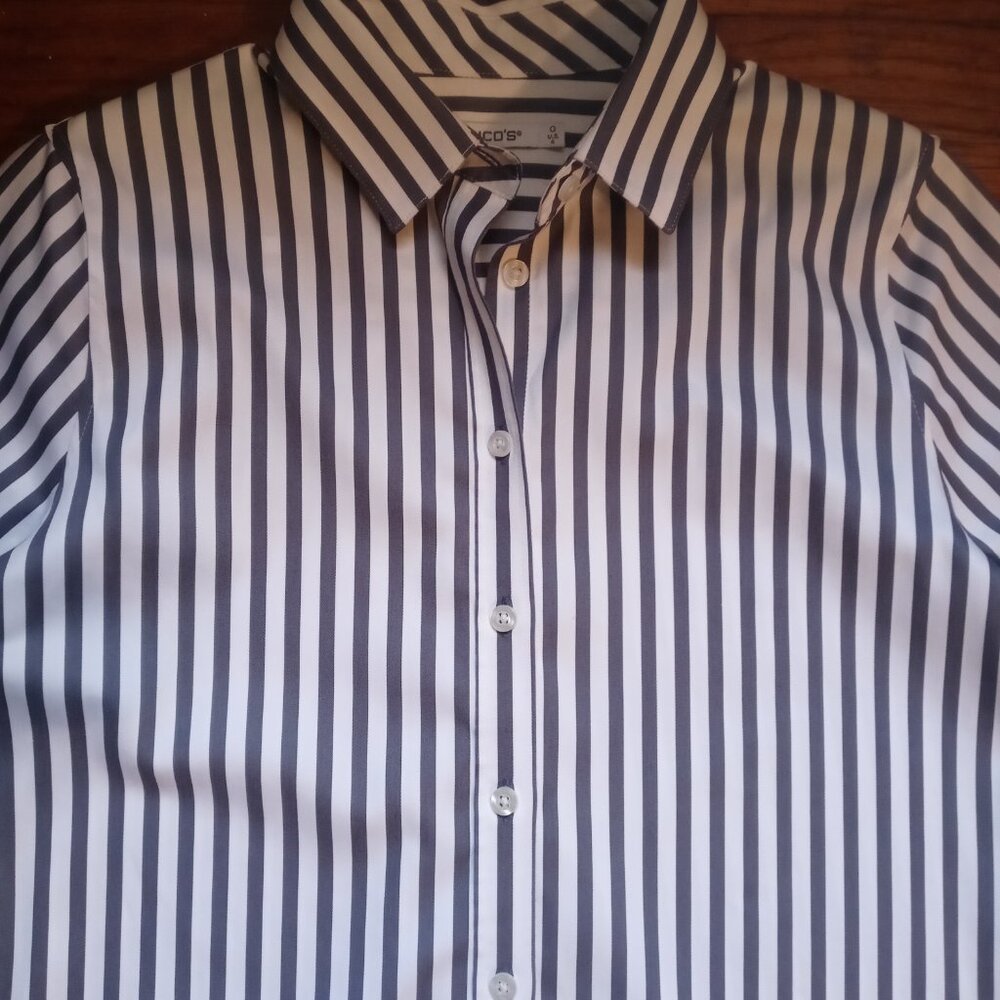 CHICO'S no iron stretch 3/4 sleeve stripe shirt (0/US4) - Picture 7 of 16